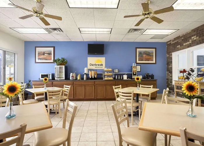Hotel Days By Wyndham Oglesby/ Starved Rock 3*
