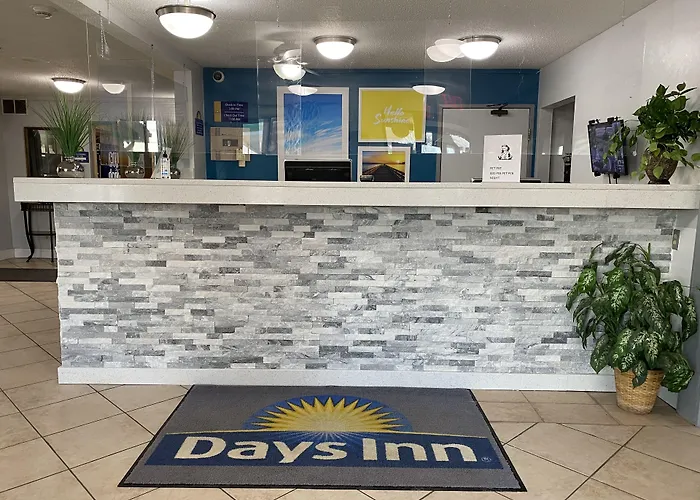 Days By Wyndham Oglesby/ Starved Rock